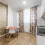 Exelent Modern In Blloku Center With Fast Wifi - Gold Daire *