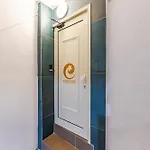 Daire Exelent Modern In Blloku Center With Fast Wifi - Gold