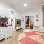 Exelent Modern In Blloku Center With Fast Wifi - Gold Tiran