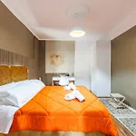 Daire Exelent Modern In Blloku Center With Fast Wifi - Gold *