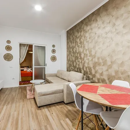 Exelent Modern In Blloku Center With Fast Wifi - Gold