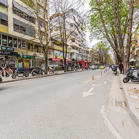 Exelent Bnb Modern Apartment In Blloku Center With Fast Wifi - Gold Home *