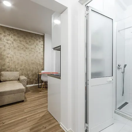 Exelent Modern In Blloku Center With Fast Wifi - Gold