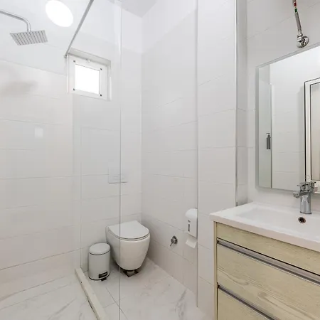 Exelent Modern In Blloku Center With Fast Wifi - Gold *