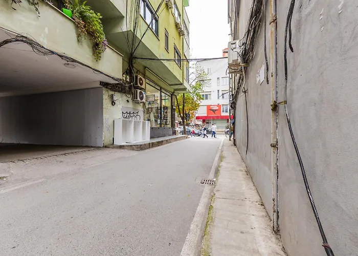 Exelent Bnb Modern Apartment In Blloku Center With Fast Wifi - Gold Home * 티라나