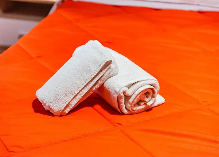 Exelent - Gold Blloku Tirana