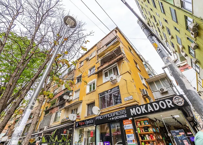 Exelent Bnb Modern Apartment In Blloku Center With Fast Wifi - Gold Home 아파트 *