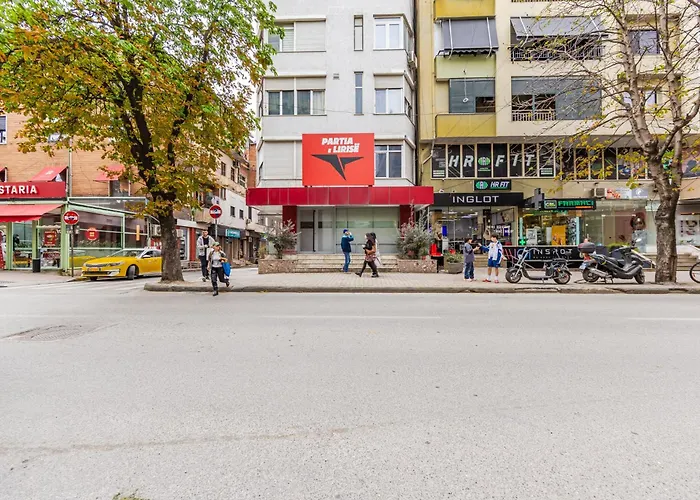 Exelent Bnb Modern Apartment In Blloku Center With Fast Wifi - Gold Home *