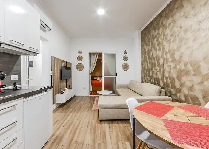 Exelent Bnb Modern Apartment In Blloku Center With Fast Wifi - Gold Home