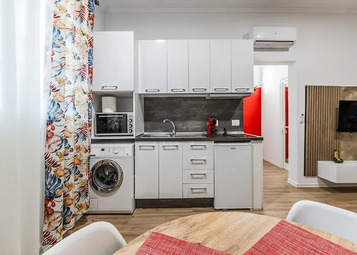 Appartement Exelent Modern In Blloku Center With Fast Wifi - Gold Tirana