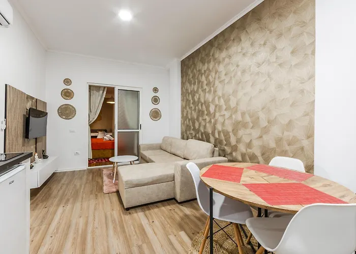 Exelent Bnb Modern Apartment In Blloku Center With Fast Wifi - Gold Home