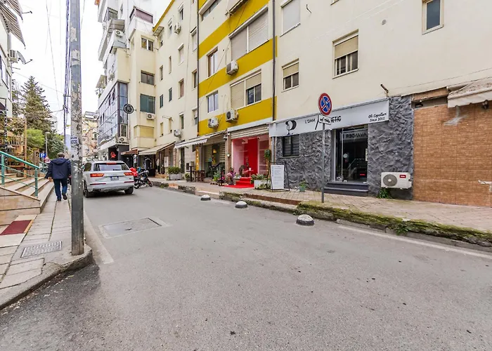 Exelent Bnb Modern Apartment In Blloku Center With Fast Wifi - Gold Home 아파트 *