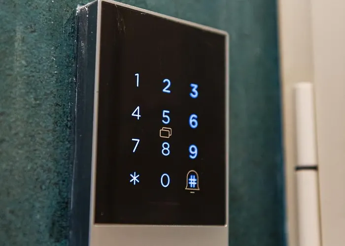 Exelent Bnb Modern Apartment In Blloku Center With Fast Wifi - Gold Home 아파트