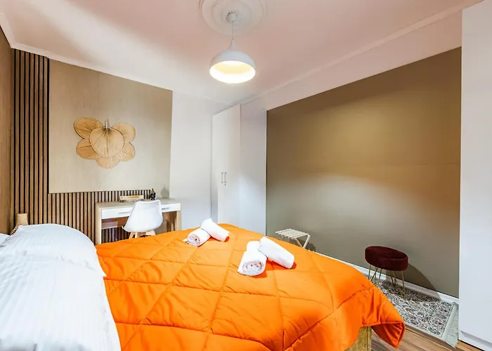 Exelent Bnb Modern Apartment In Blloku Center With Fast Wifi - Gold Home 티라나