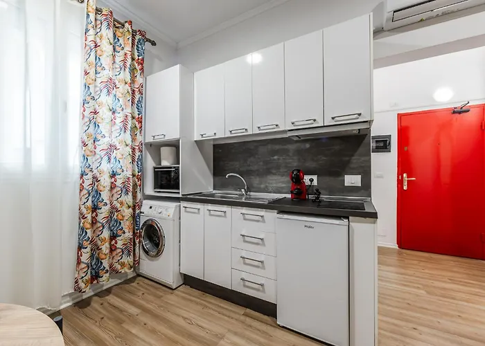 Exelent Bnb Modern Apartment In Blloku Center With Fast Wifi - Gold Home 아파트 *
